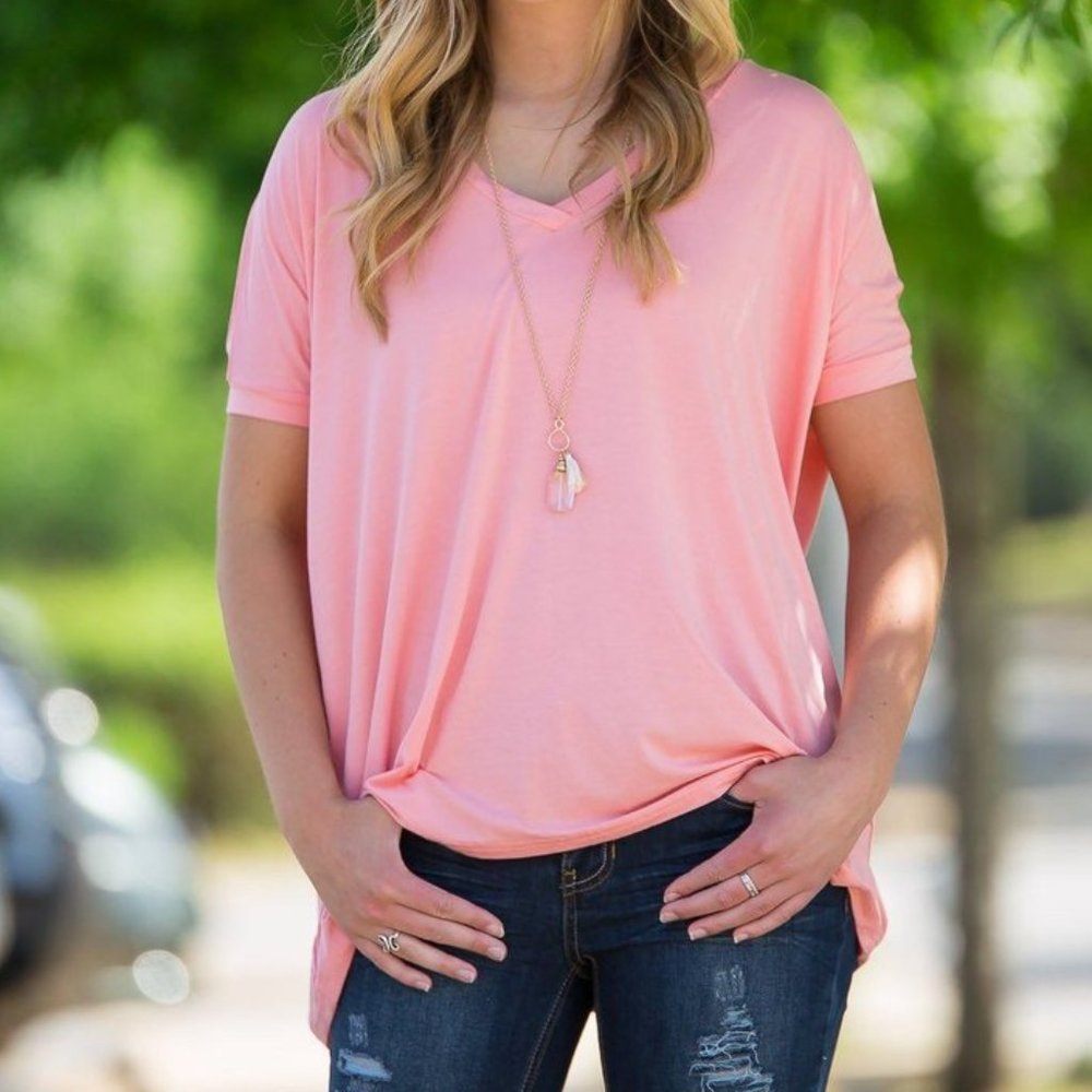 Short Sleeve V-Neck Piko Top - Peach